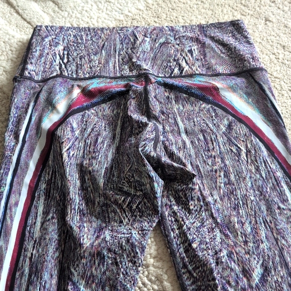 Stylish Multicolor Lululemon set - Picture 5 of 11